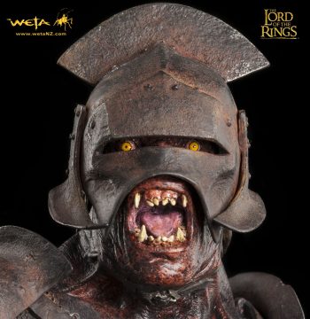 Weta ~ The Lord of The Rings: Uruk-hai Swordsman 1/6th Scale Statue - Image 2